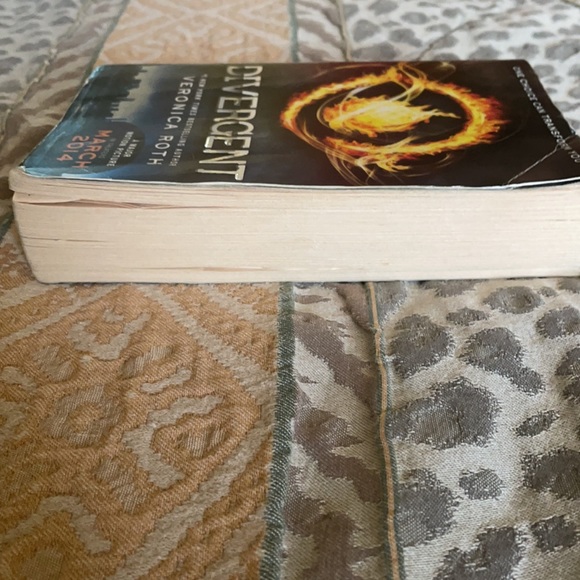 📣$5 Holla…Bundle 4+more $5 hollas and I’ll add $5.95 shipping before checkout. - Picture 4 of 9